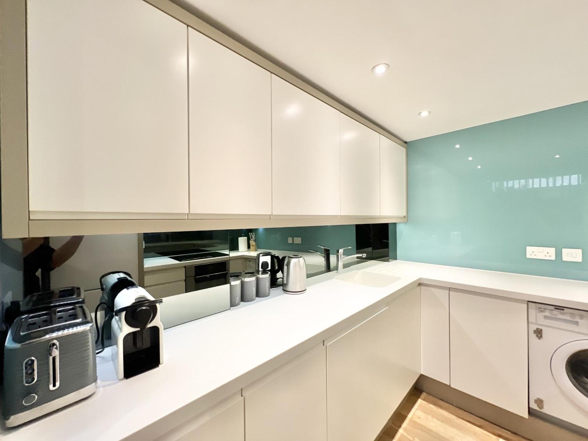Apartment Vip Serviced Excellent Location Great Price