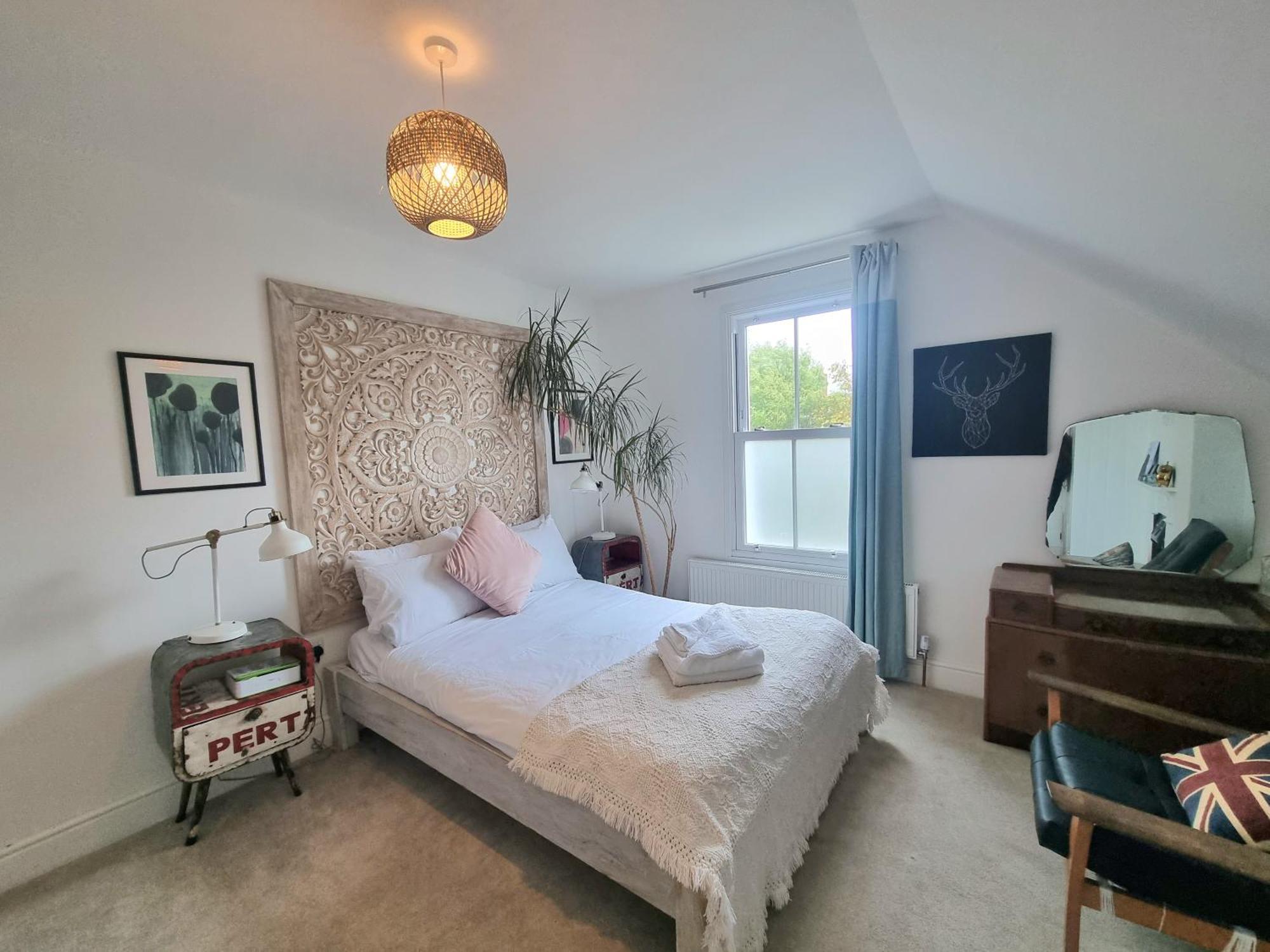 Stylish 2-bed Flat, Quick Access To Sights Apartment London