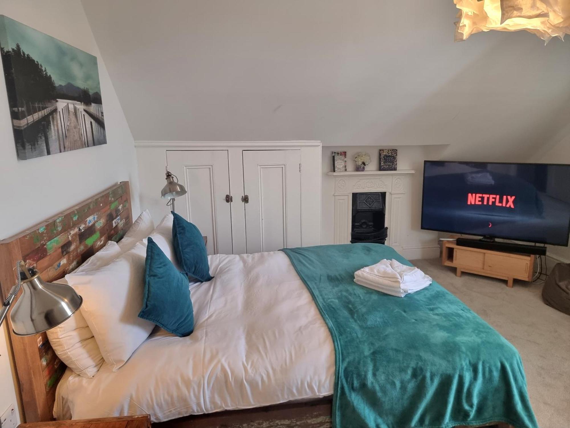 Apartment Stylish 2-bed Flat, Quick Access To Sights