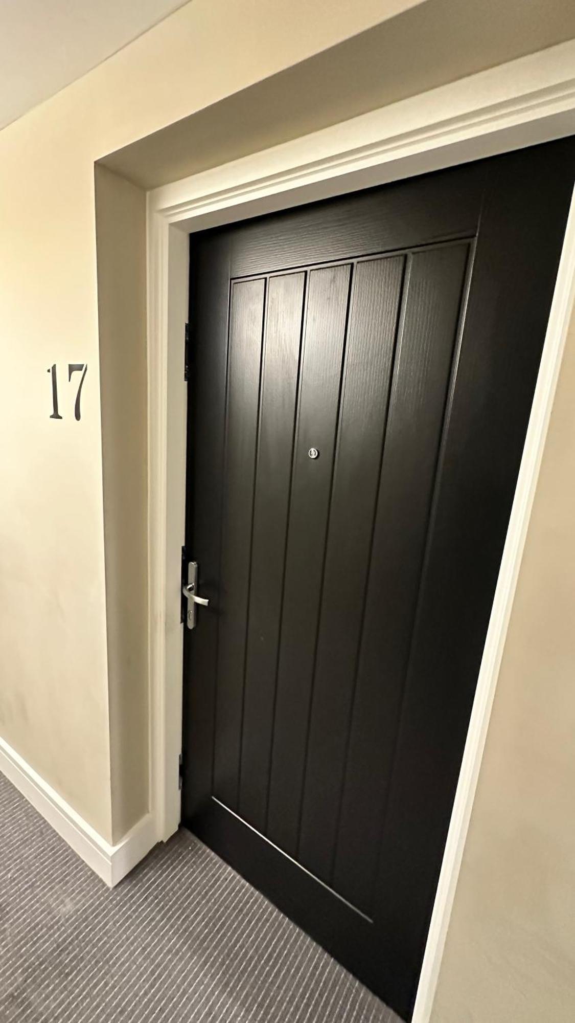 Modern & Stylish 1 Bedroom Flat Apartment *