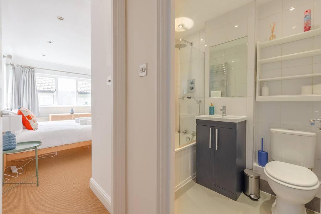 Modern 1bd Flat - 15 Min Walk To Bridge * London