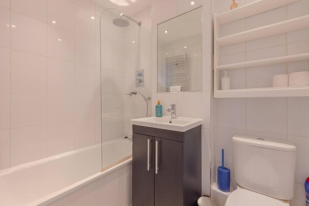 Modern 1bd Flat - 15 Min Walk To Bridge Apartment