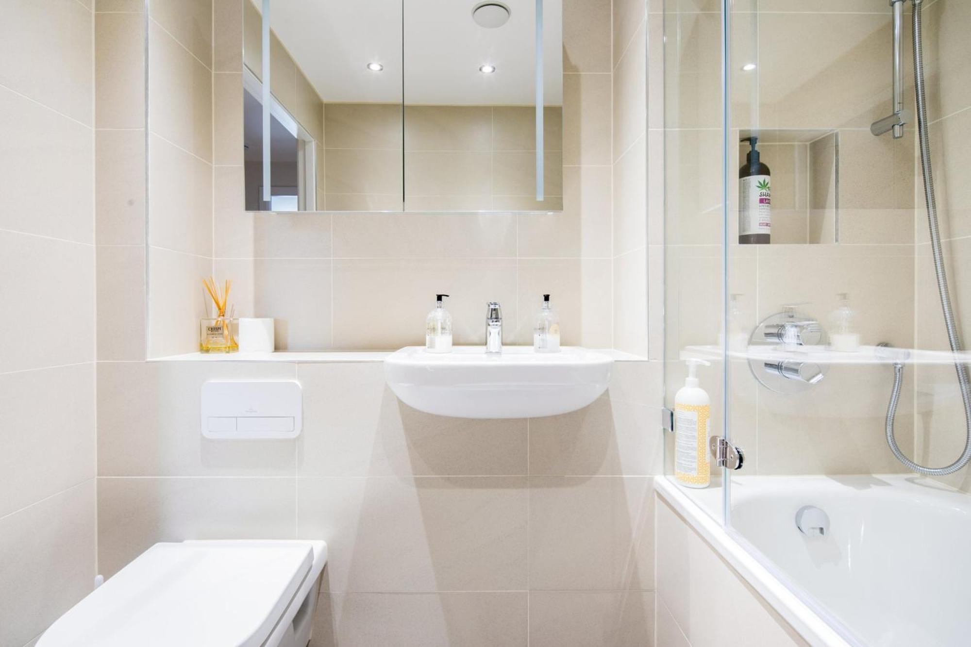 The Wentworth - Sleeps 4 Apartment
