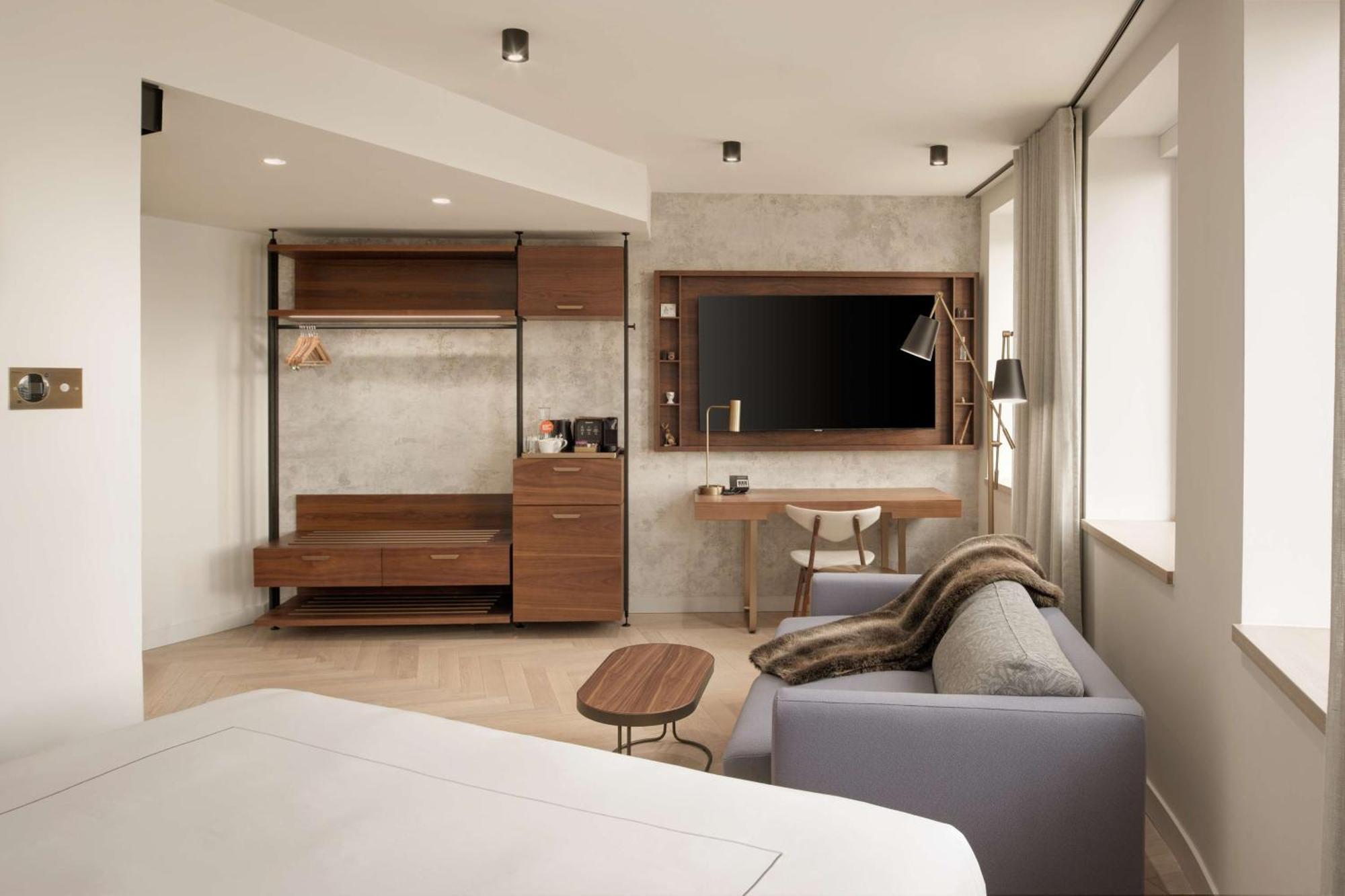 Canopy By Hilton Hotel 4*