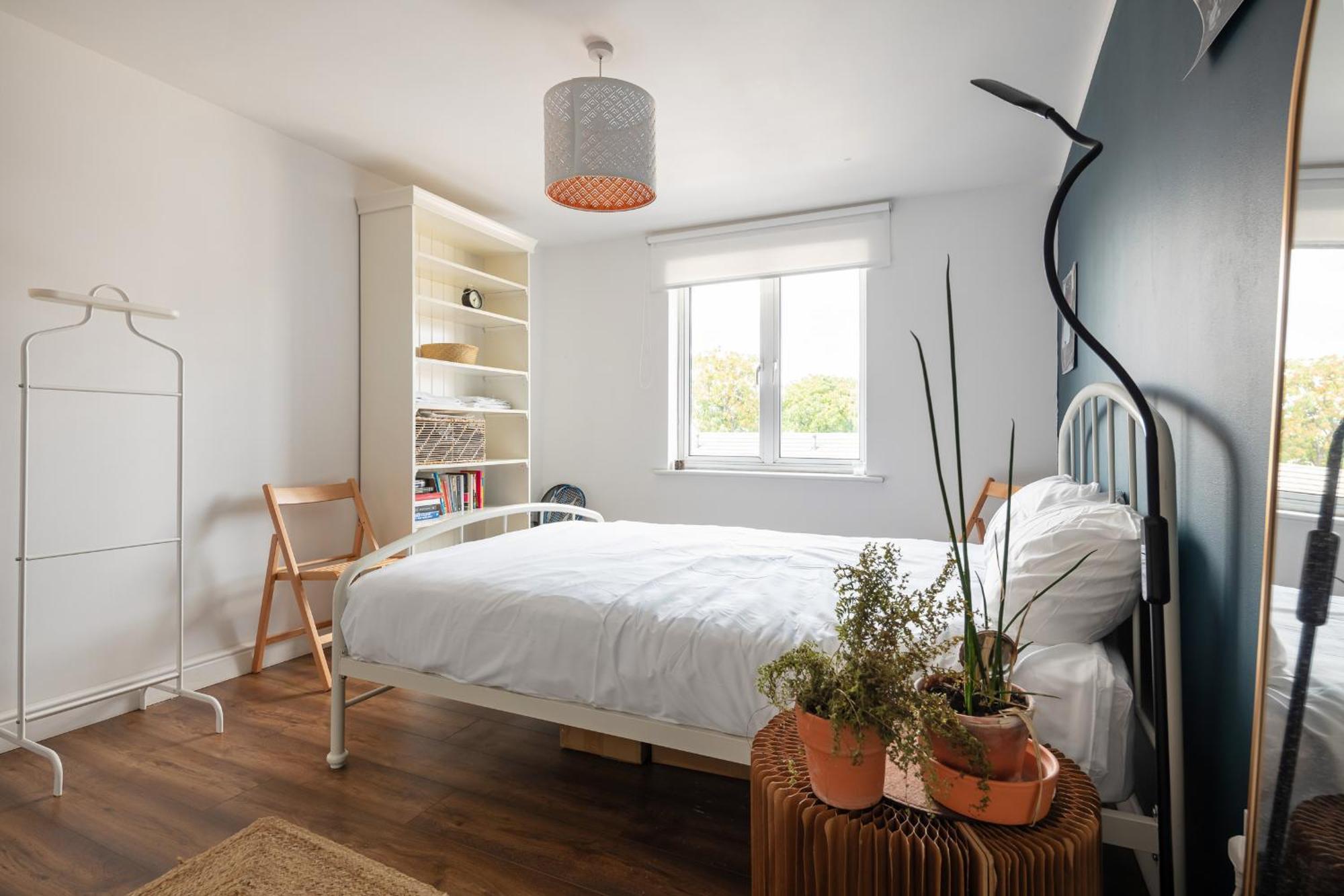 Orange Flat By Lower Regent Canal London