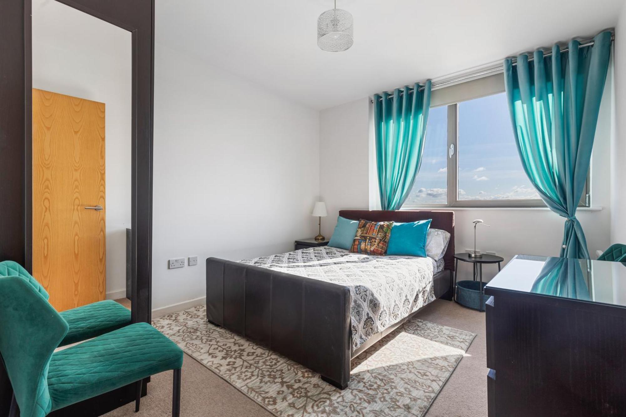 View Short Walk To Tower Bridge, Free Car Parking Londres