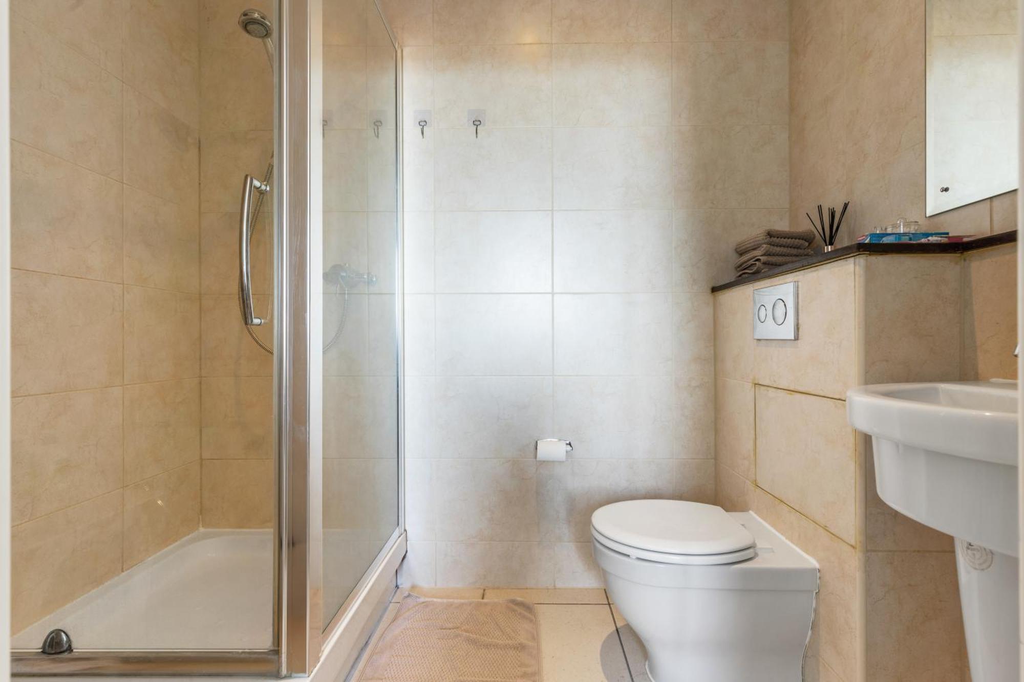 Apartamento View Short Walk To Tower Bridge, Free Car Parking Londres