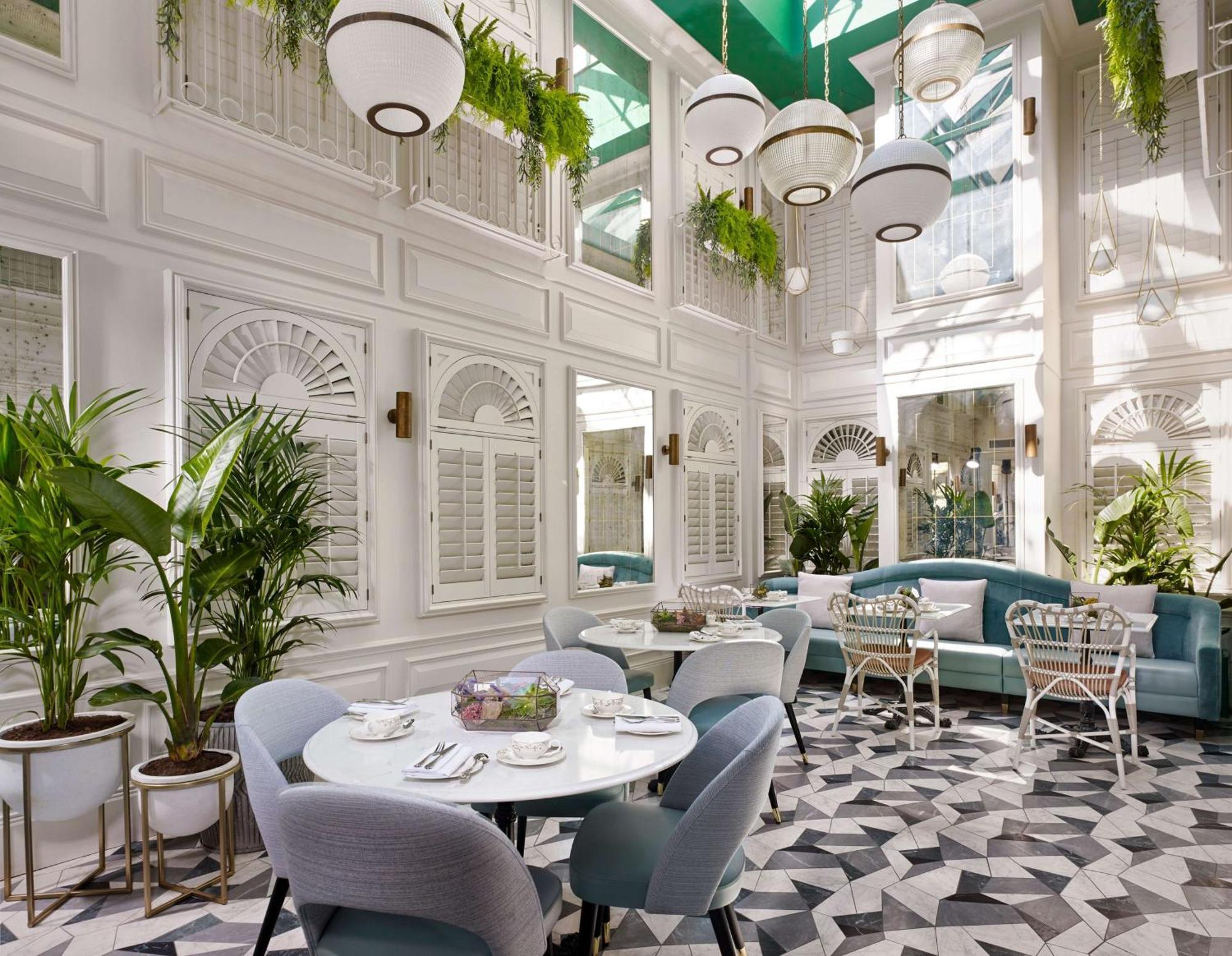 100 Queen's Gate London, Curio Collection By Hilton Hotel London