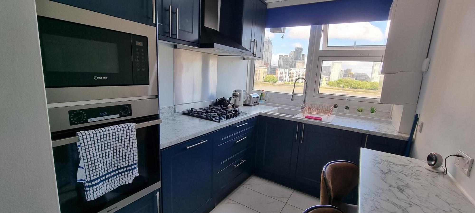 Hospedagem domiciliar Two Stunning Bedrooms & Private Balcony & River View *
