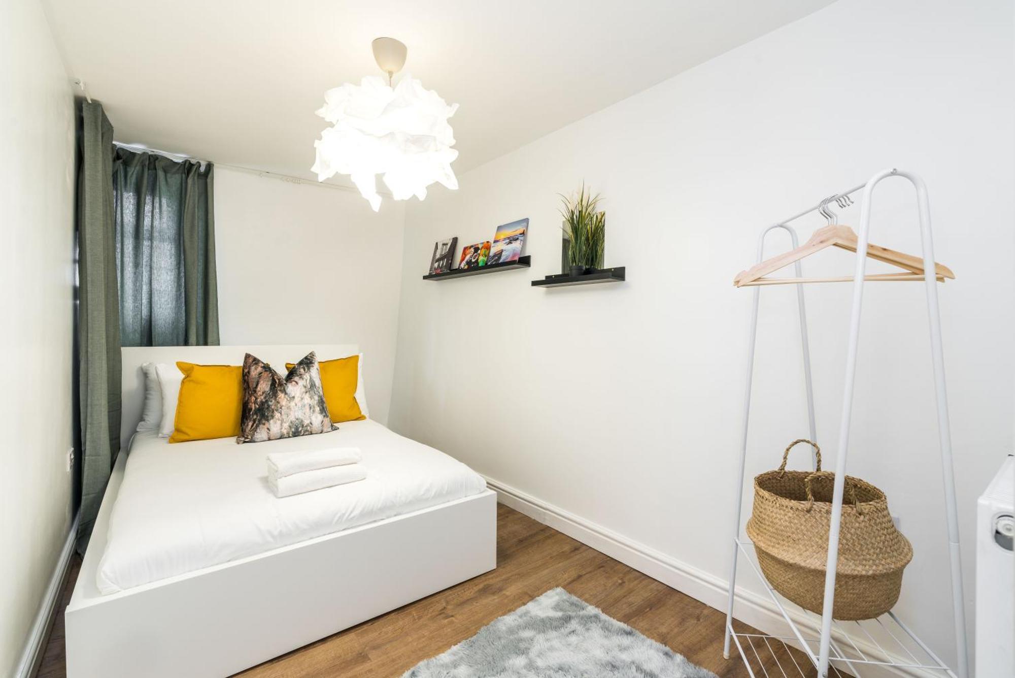 Me3 Cute Central Flat-2bdr-next To Queens Marry Hospital