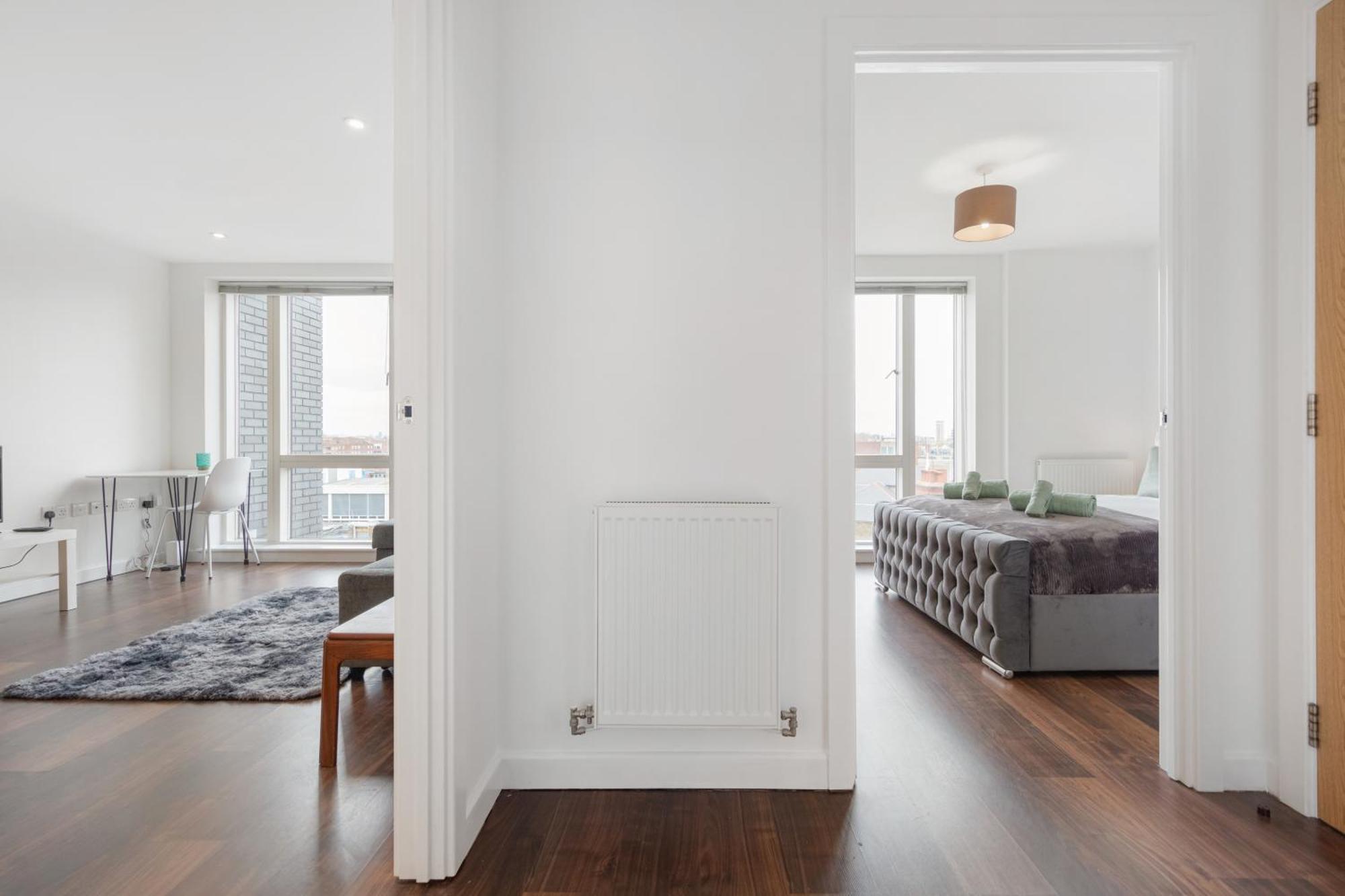 Lift & Free Parking, Modern 1 Bed Flat In Shoreditch Next To Train Station * London