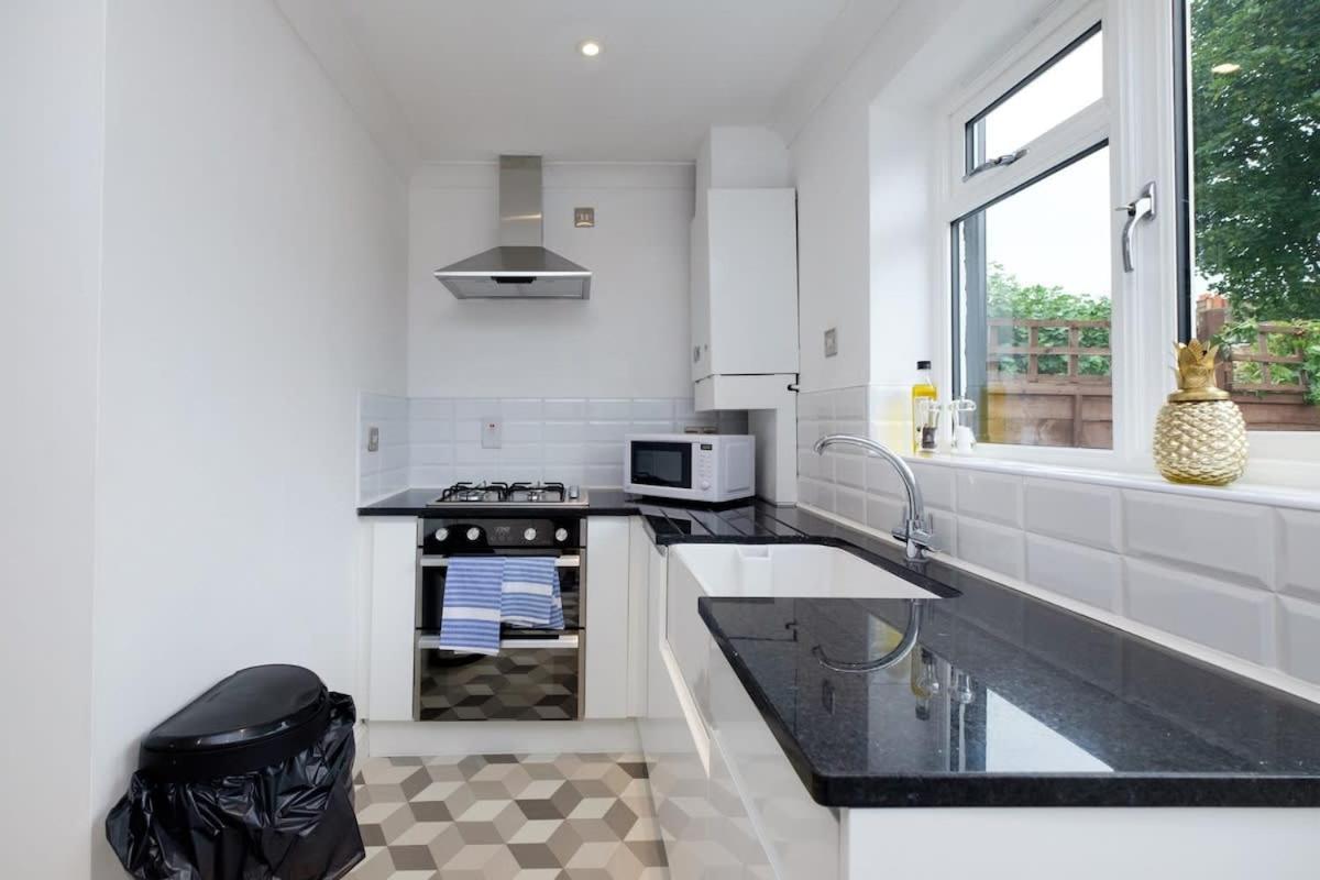 Holiday home Contemporary House Garden Near Park & Thames