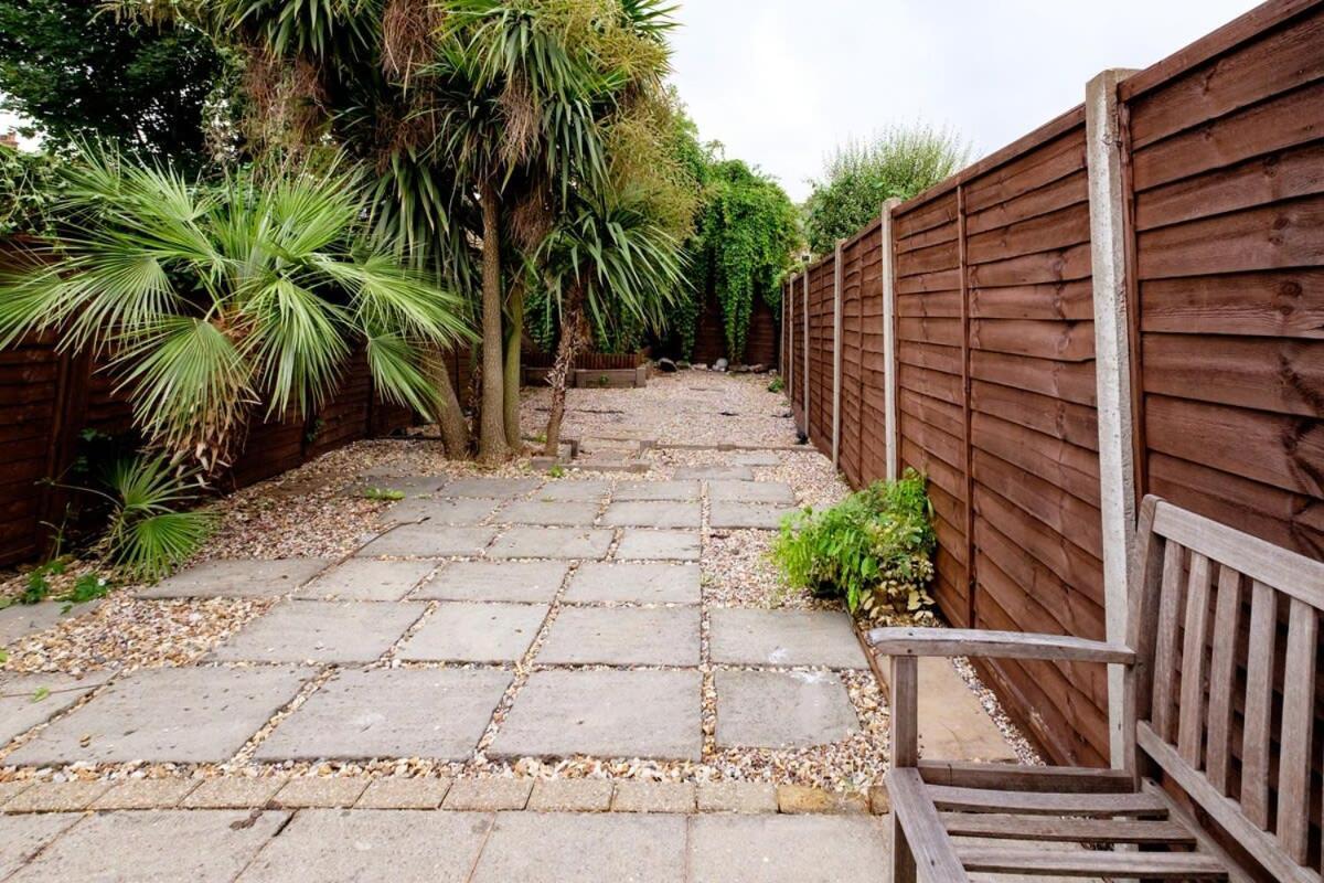 Holiday home Contemporary House Garden Near Park & Thames *