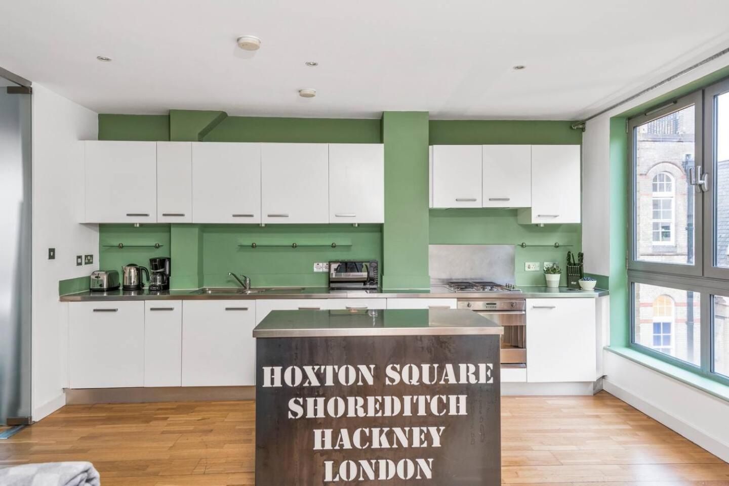 Hoxton Square - Urban Haven London