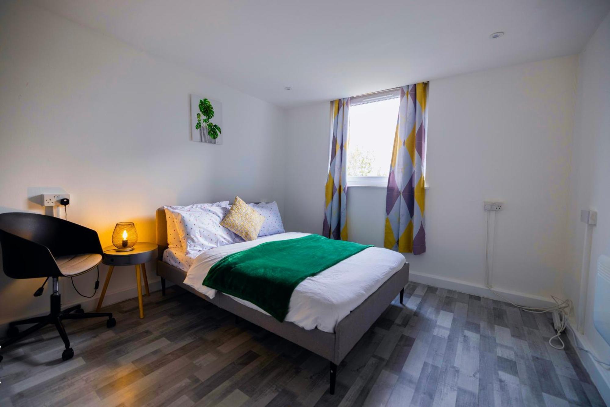 2 Bedrooms -parking-very Spacious-wifi Londres