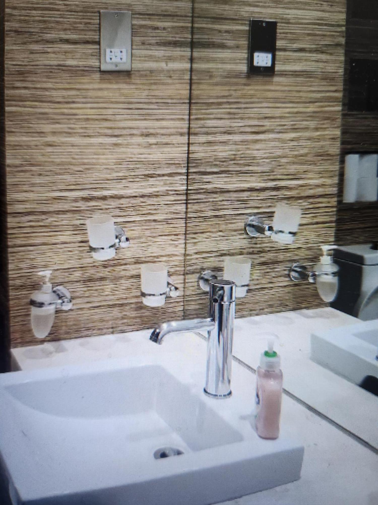 Apartment Luxurious Flat Overlooking Canay Wharf London