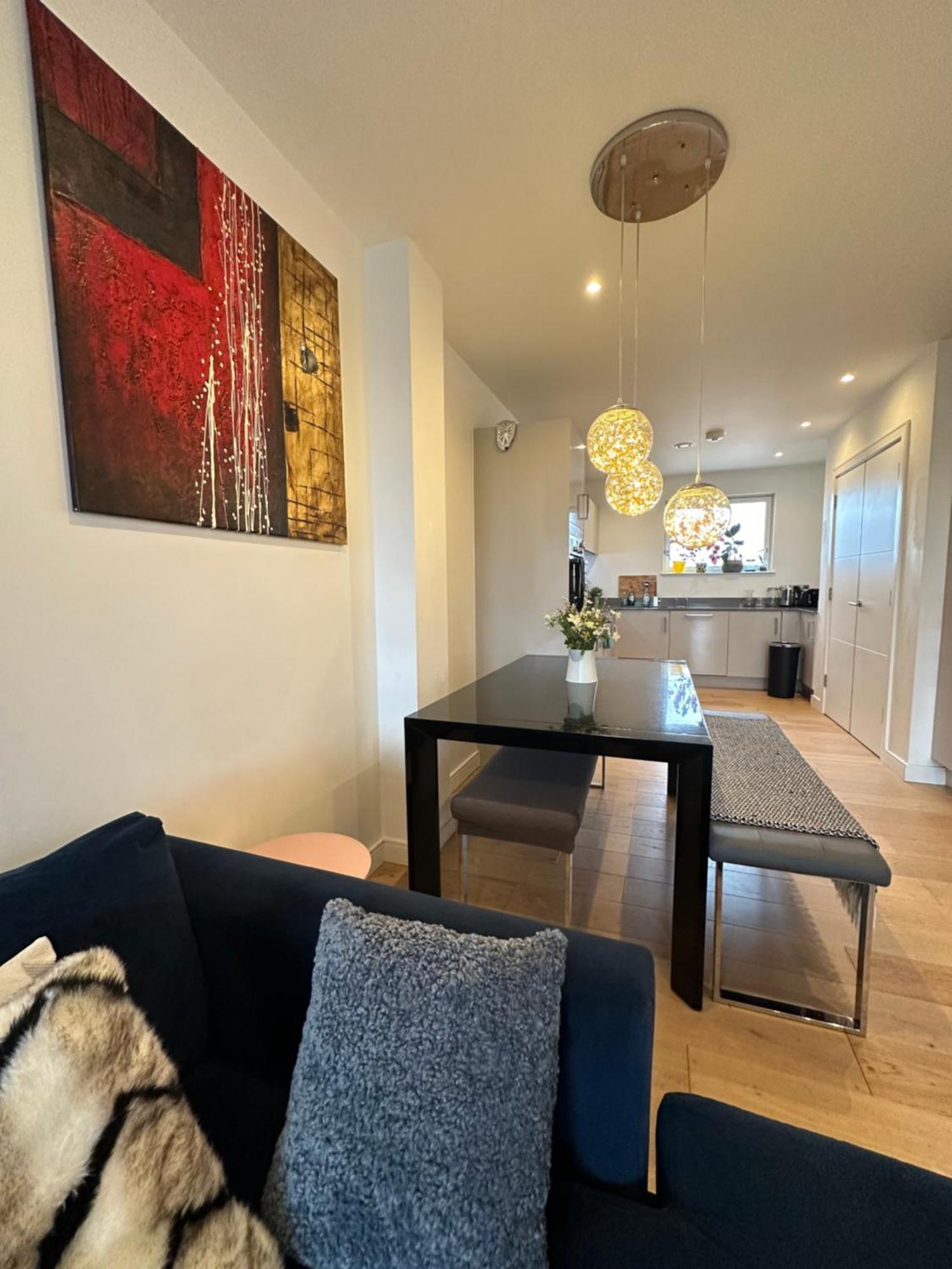 Luxury 3 Bedroom Flat In Stratford, Apartamento Londres