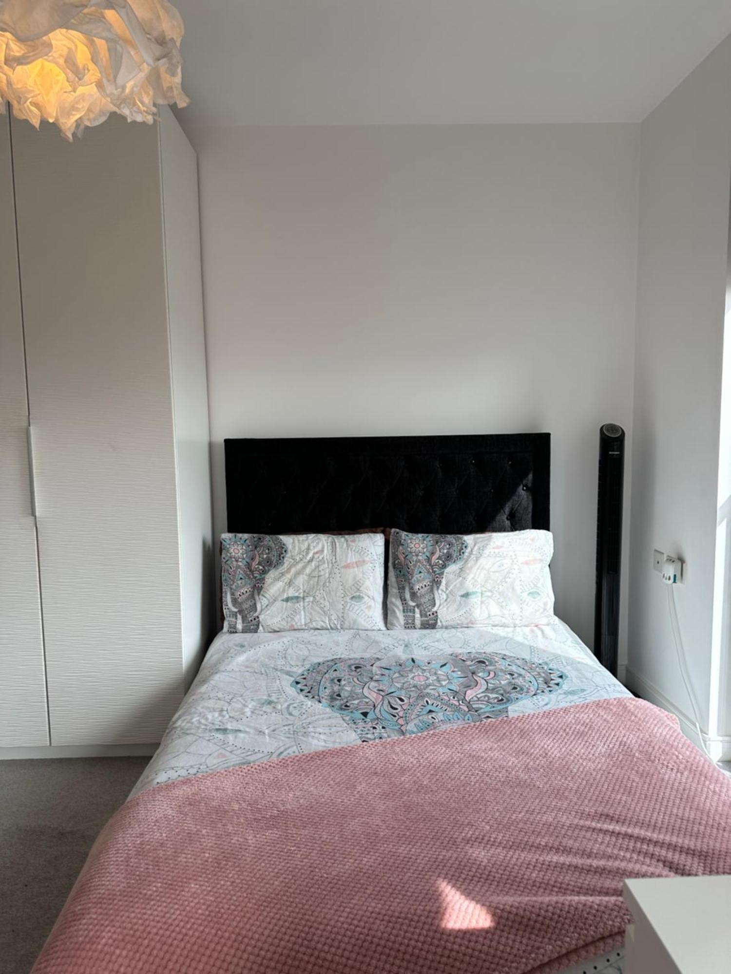Luxury 3 Bedroom Flat In Stratford, Apartamento Londres