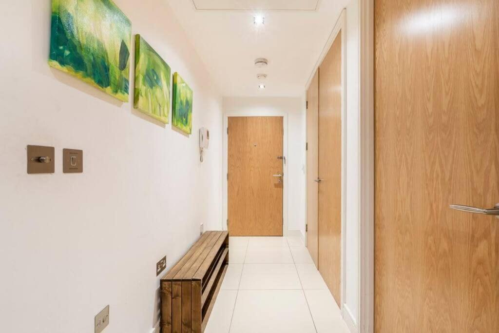 Apartment 1 Bedroom Penthouse Flat In East