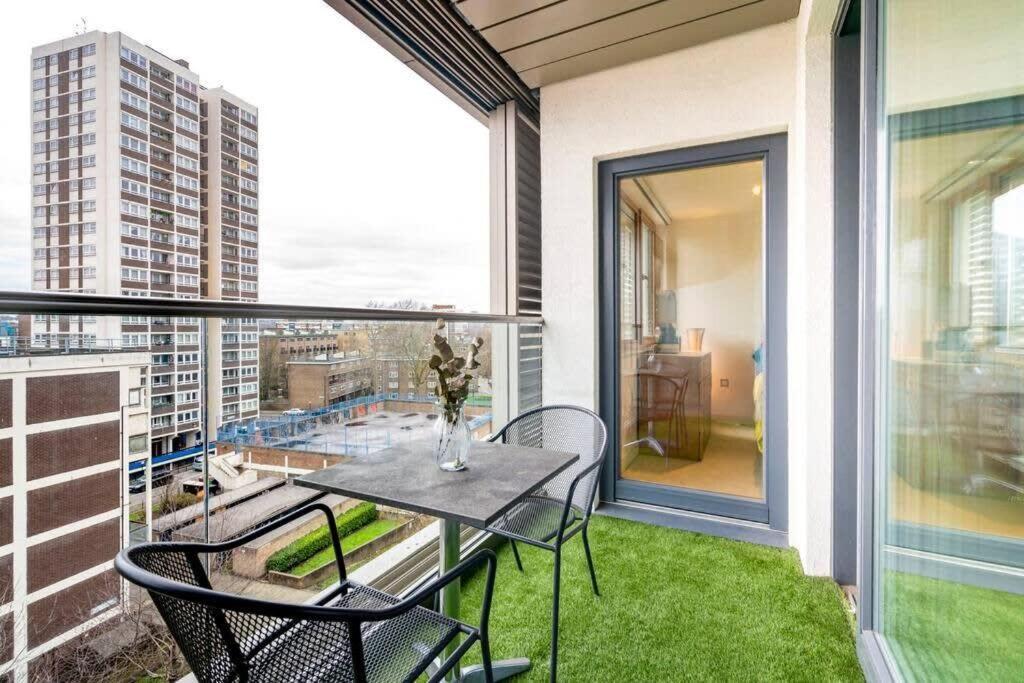 Apartment 1 Bedroom Penthouse Flat In East