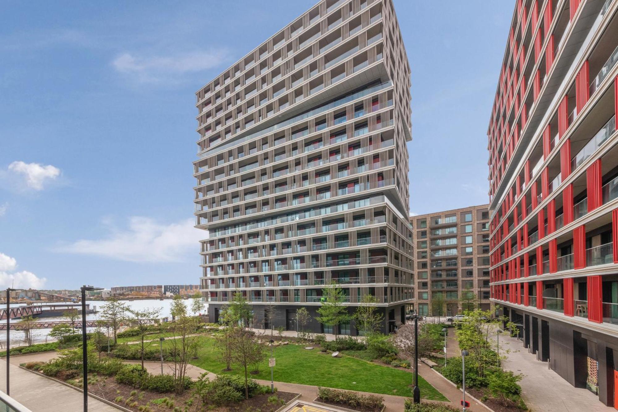 Apartment Excel 2 Bedroom Near Aiport And O2 Arena *