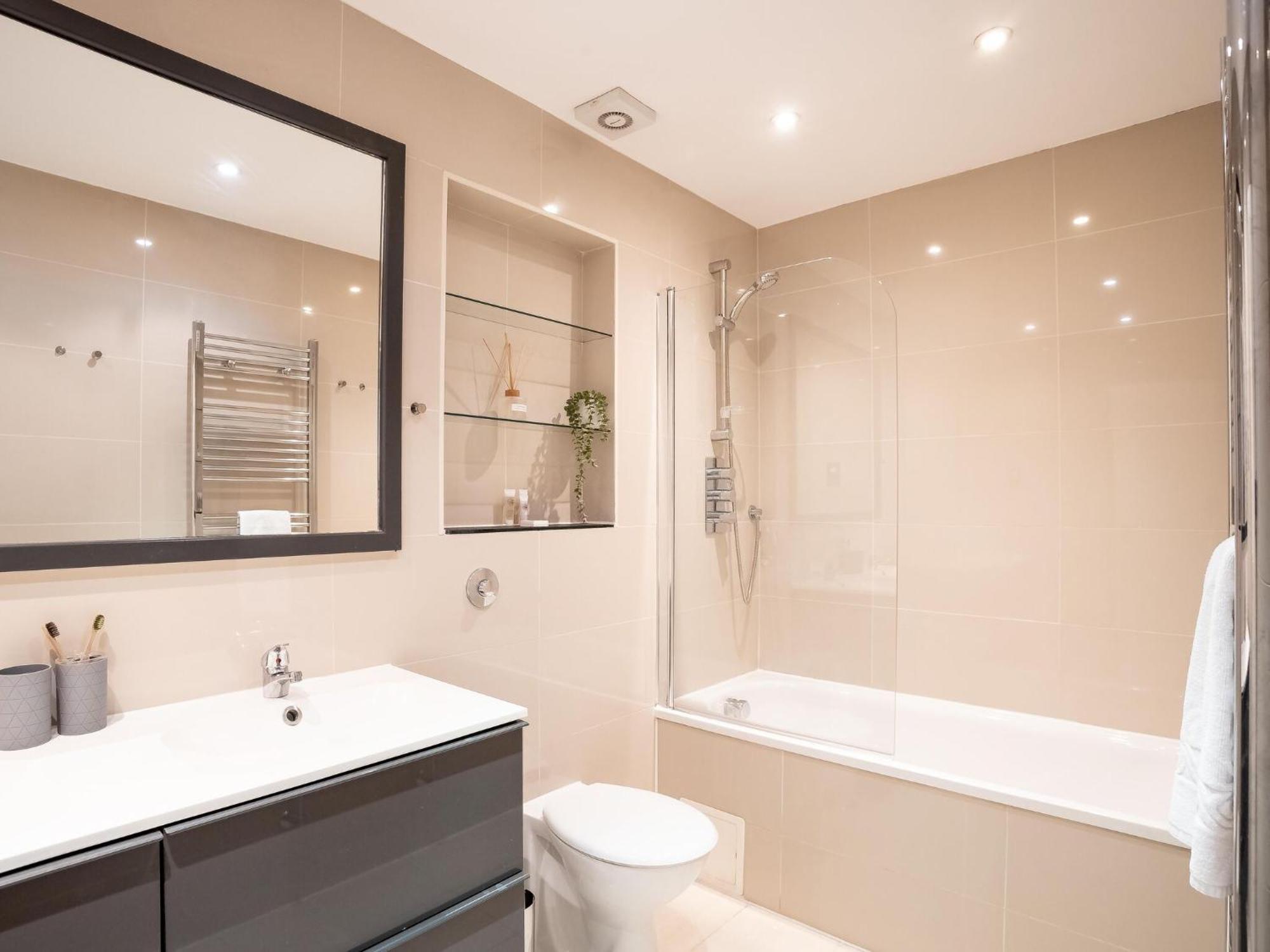 Three Bed With City View Shoreditch Perfect For Business Corporate By Belvilla Apartment *