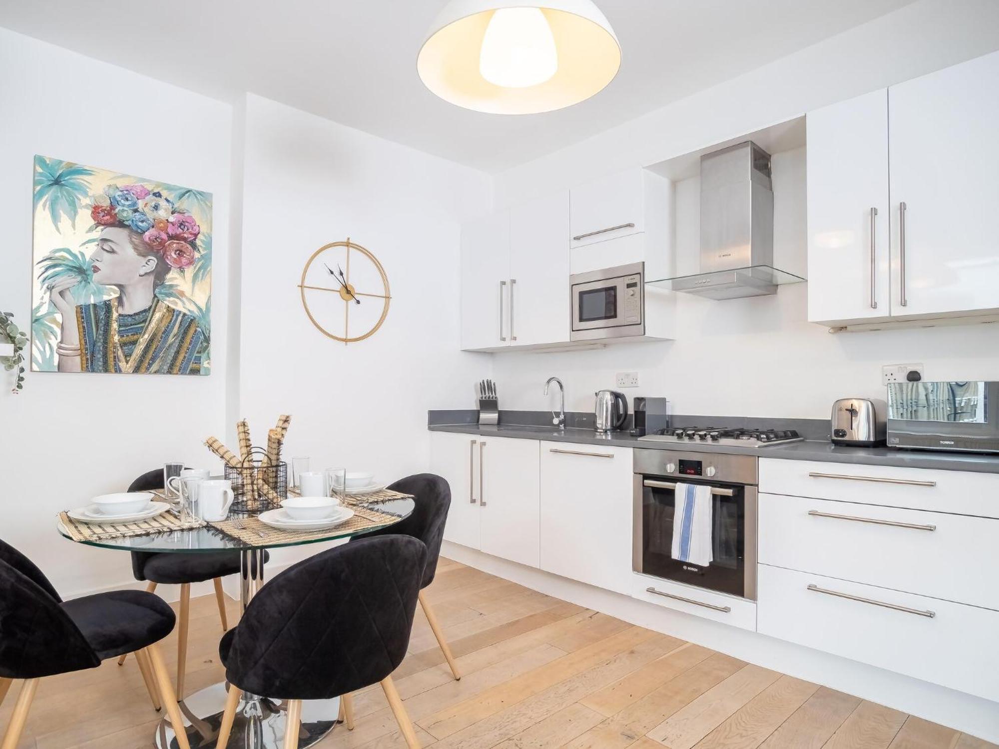 Three Bed With City View Shoreditch Perfect For Business Corporate By Belvilla Apartment London