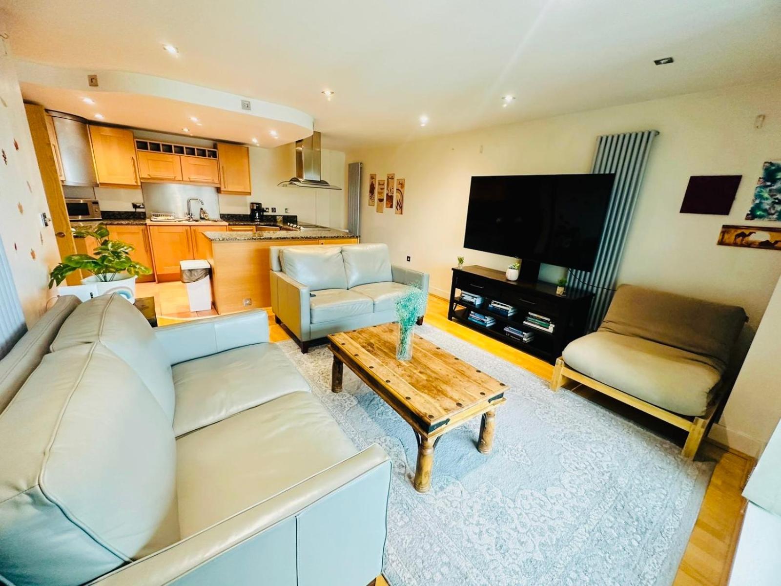 Modern 2bed 2bath Canary Wharf - Upto 5 Person