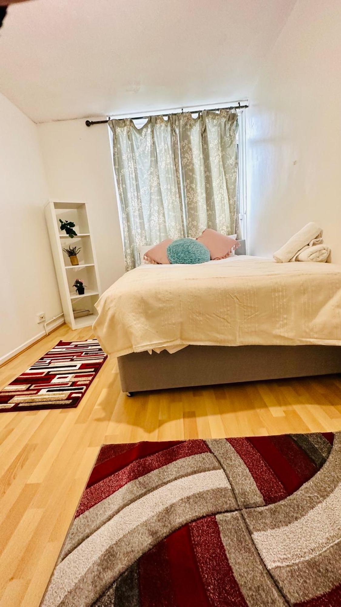 Whites Bed & Breakfast London