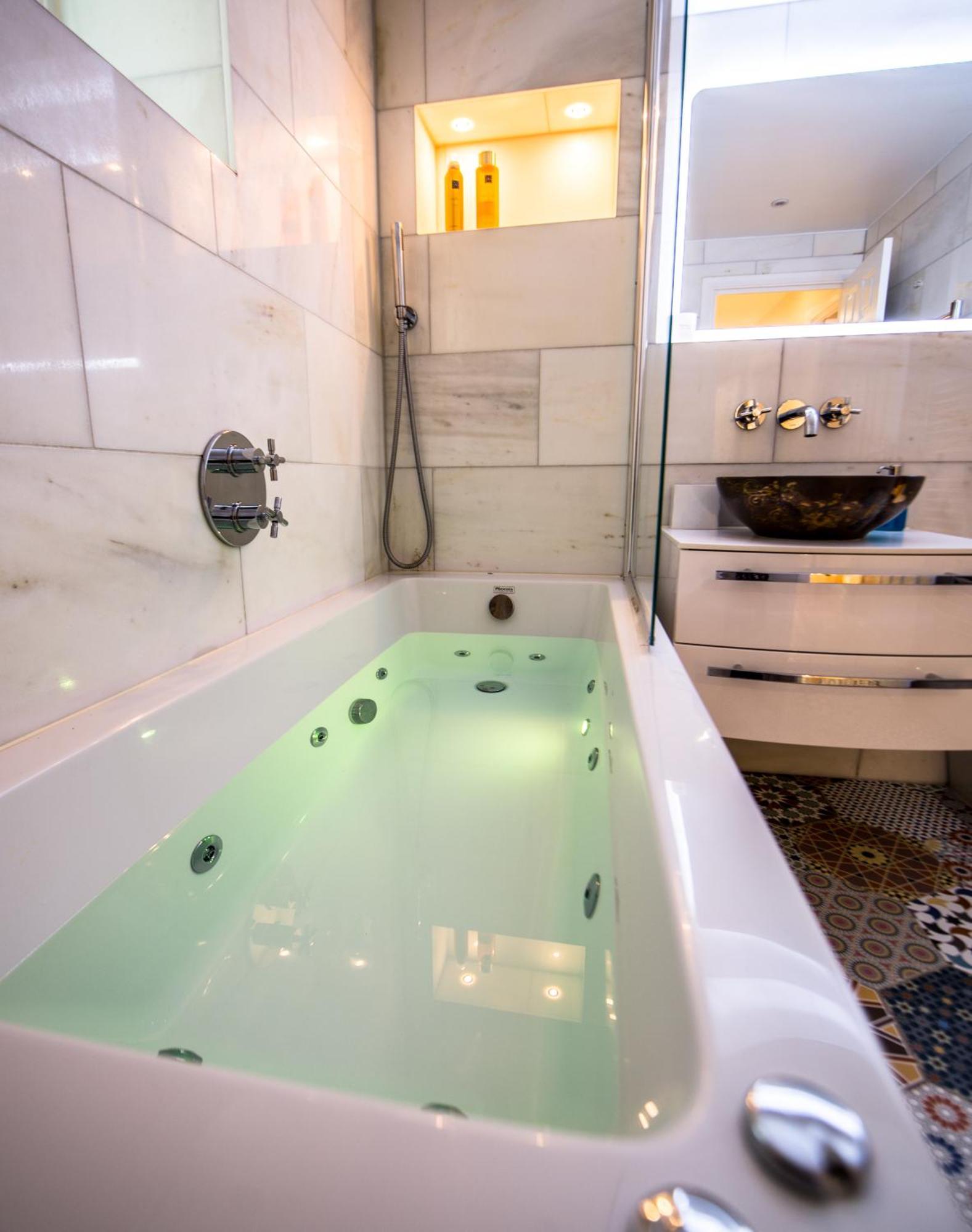 Apartment Luxurious Quirky Flat In Greenwich O2 Arena With Free Parking