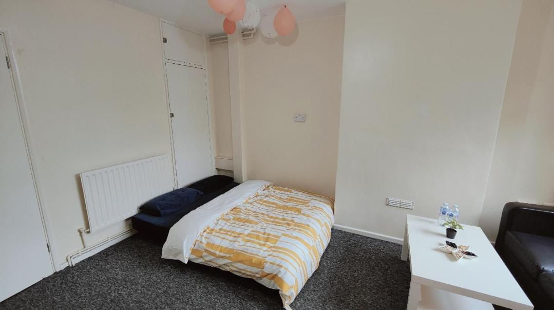 Ensuite Flat London