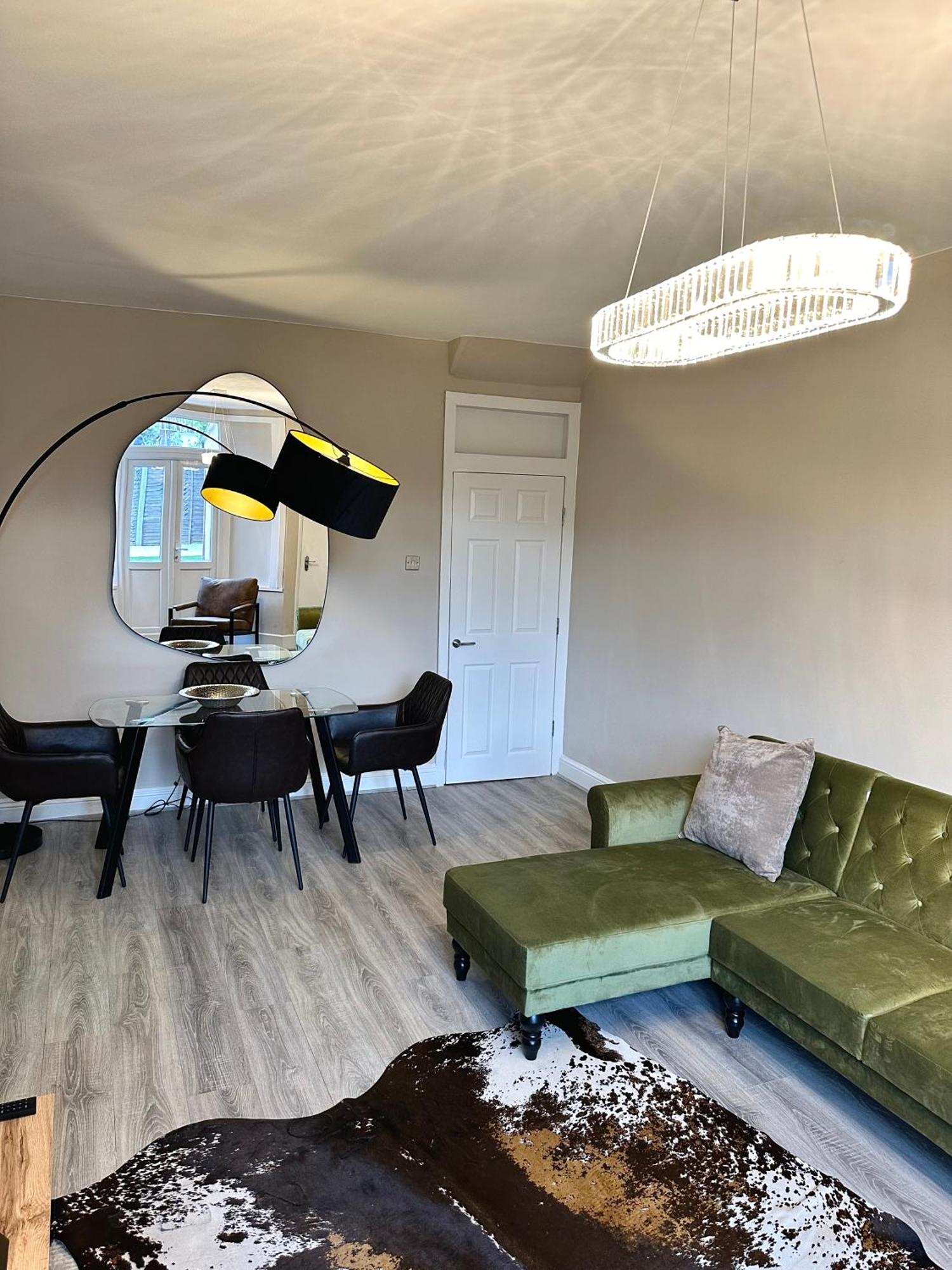 Luxe 4br Retreat Privatunterkunft London