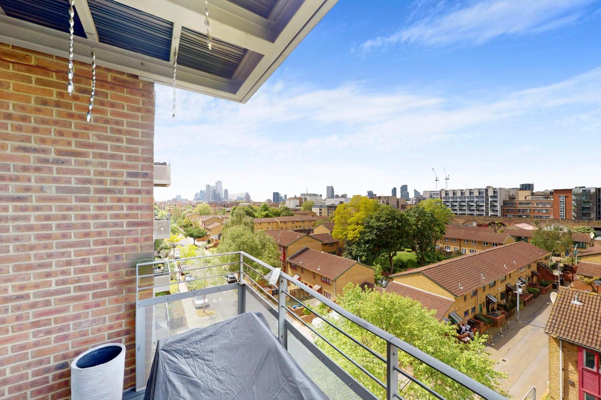 Lovely With Balcony - 3 Min To Station *