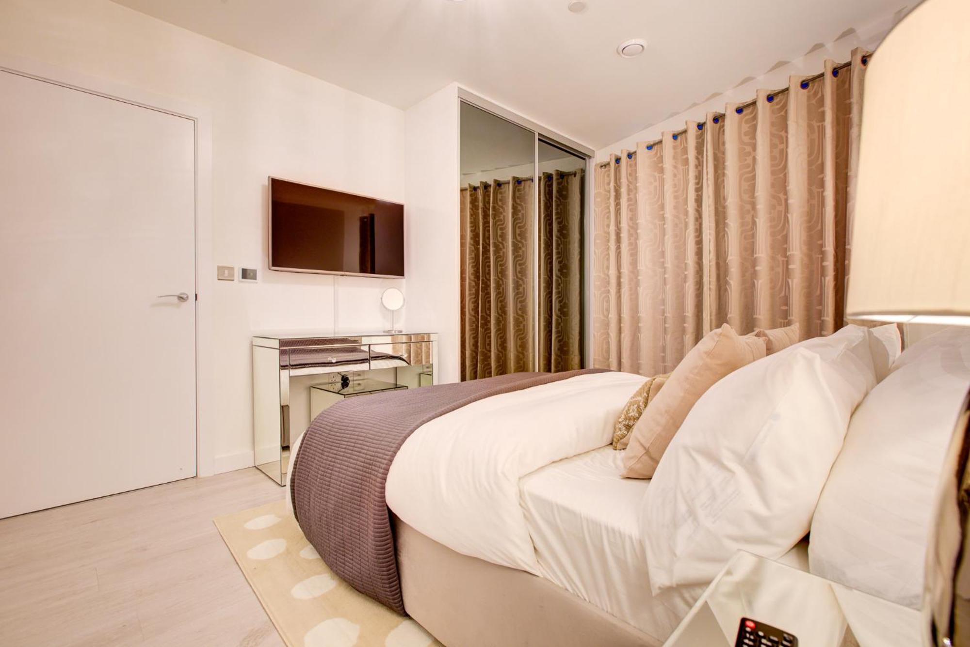 Canary Wharf 2 Bedroom Luxury London