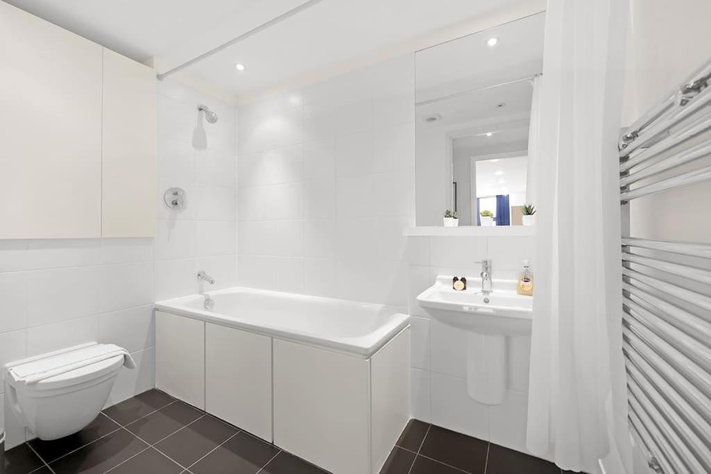 Spacious 2-bed Short Term & Flexible Renting Canary Wharf! Apartamento Londres