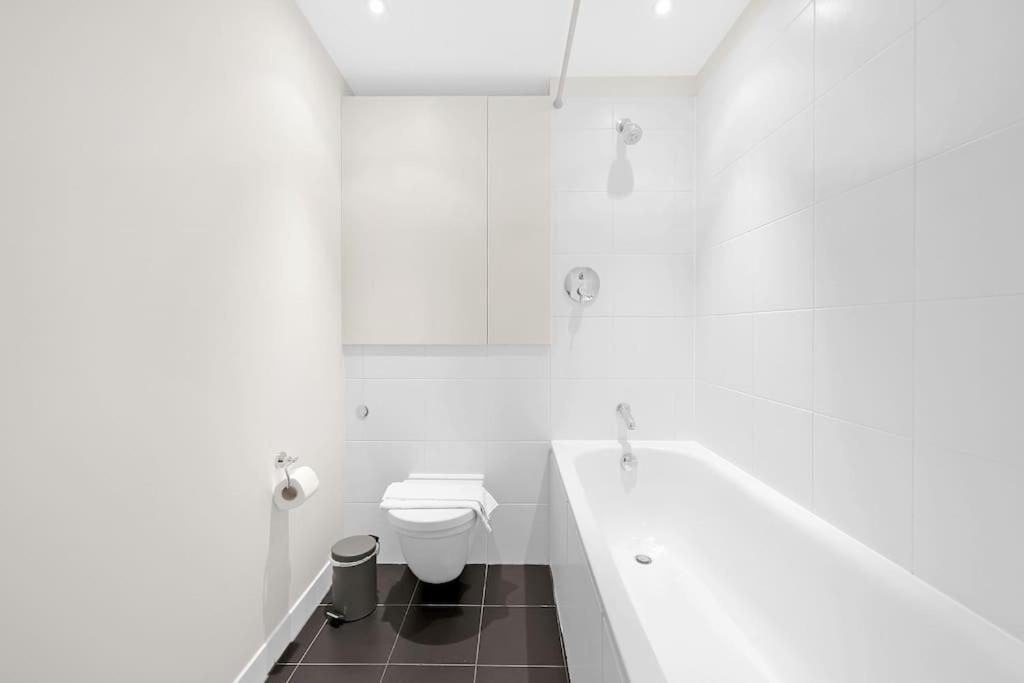 Spacious 2-bed Short Term & Flexible Renting Canary Wharf! Apartamento *