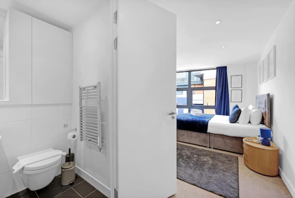 Apartamento Spacious 2-bed Short Term & Flexible Renting Canary Wharf!
