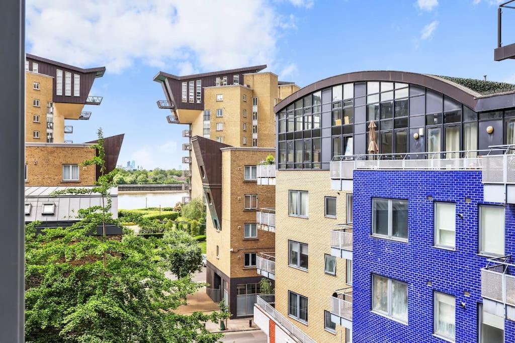 Spacious 2-bed Short Term & Flexible Renting Canary Wharf! Apartamento *