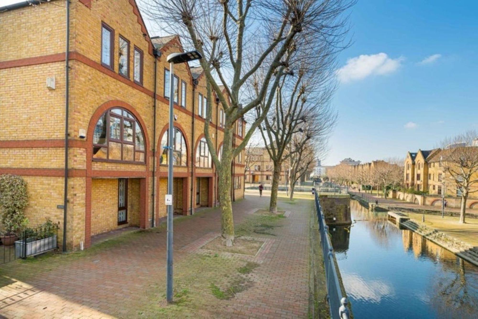 Studio Apartment London