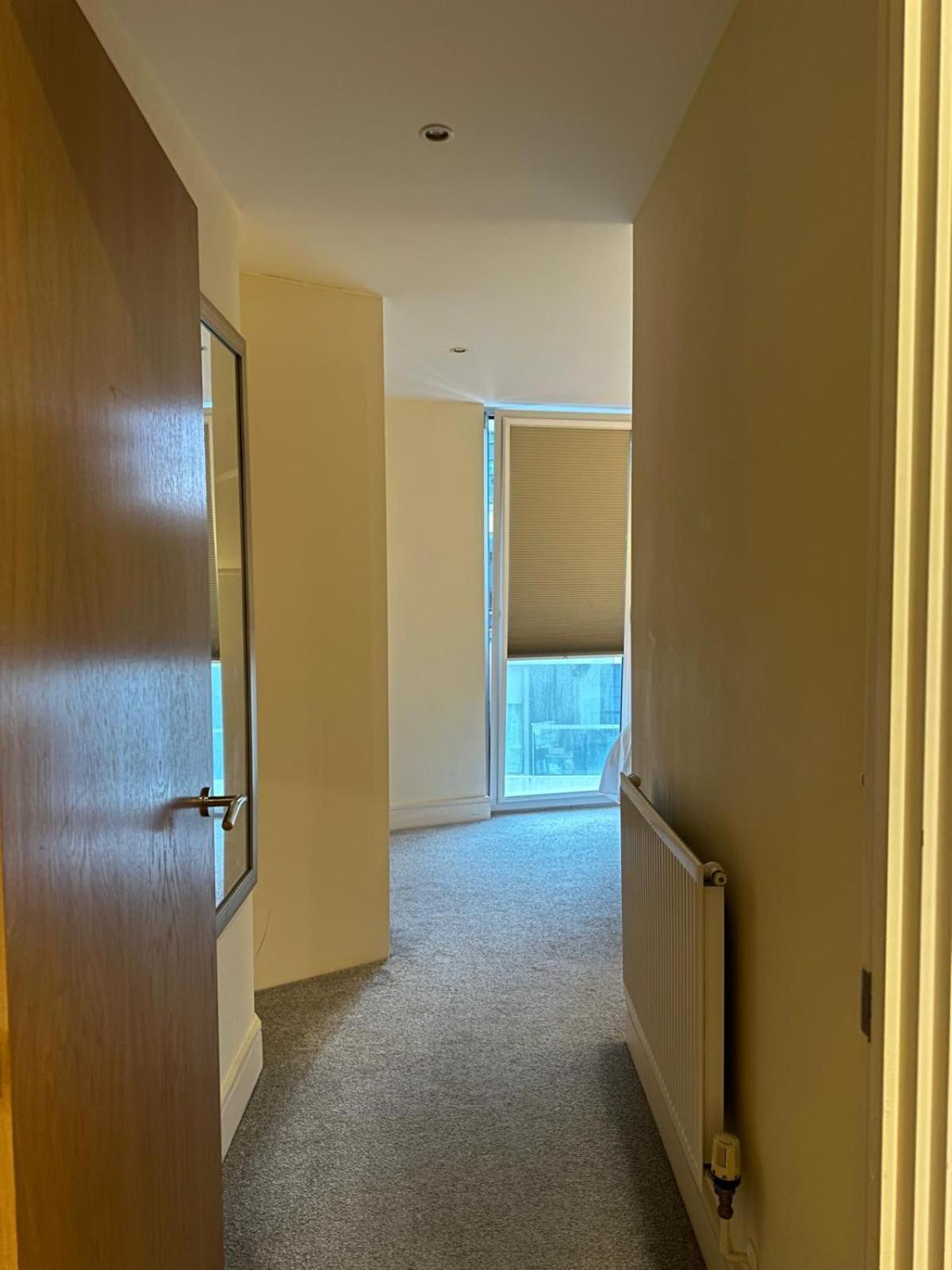 Apartment Canary Wharf London