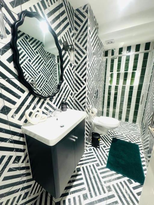 99 Apartment, Trendy Location