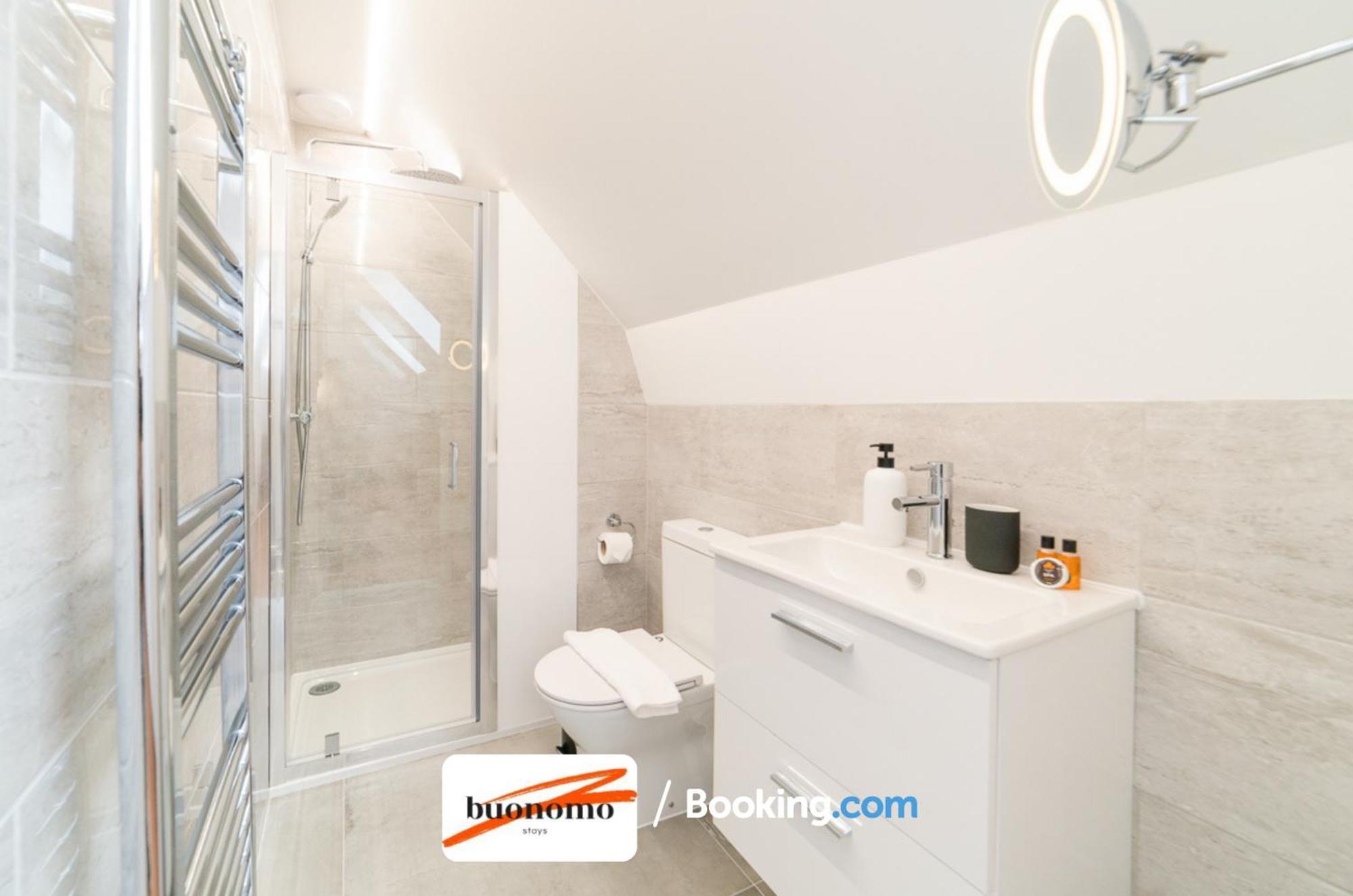 Two Bedroom At Buonomo Short Lets & Serviced Apartment