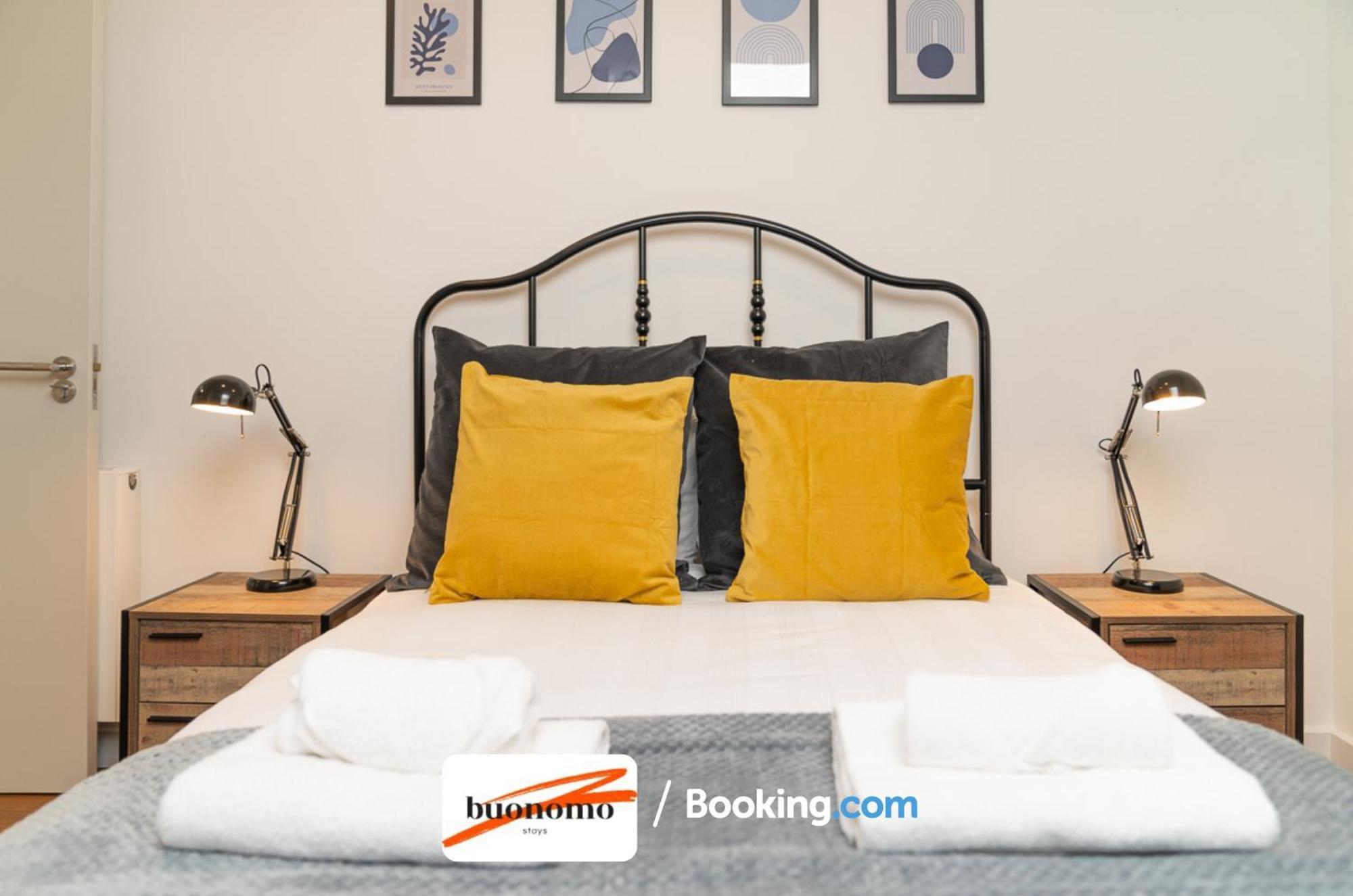 Apartment Two Bedroom At Buonomo Short Lets & Serviced *