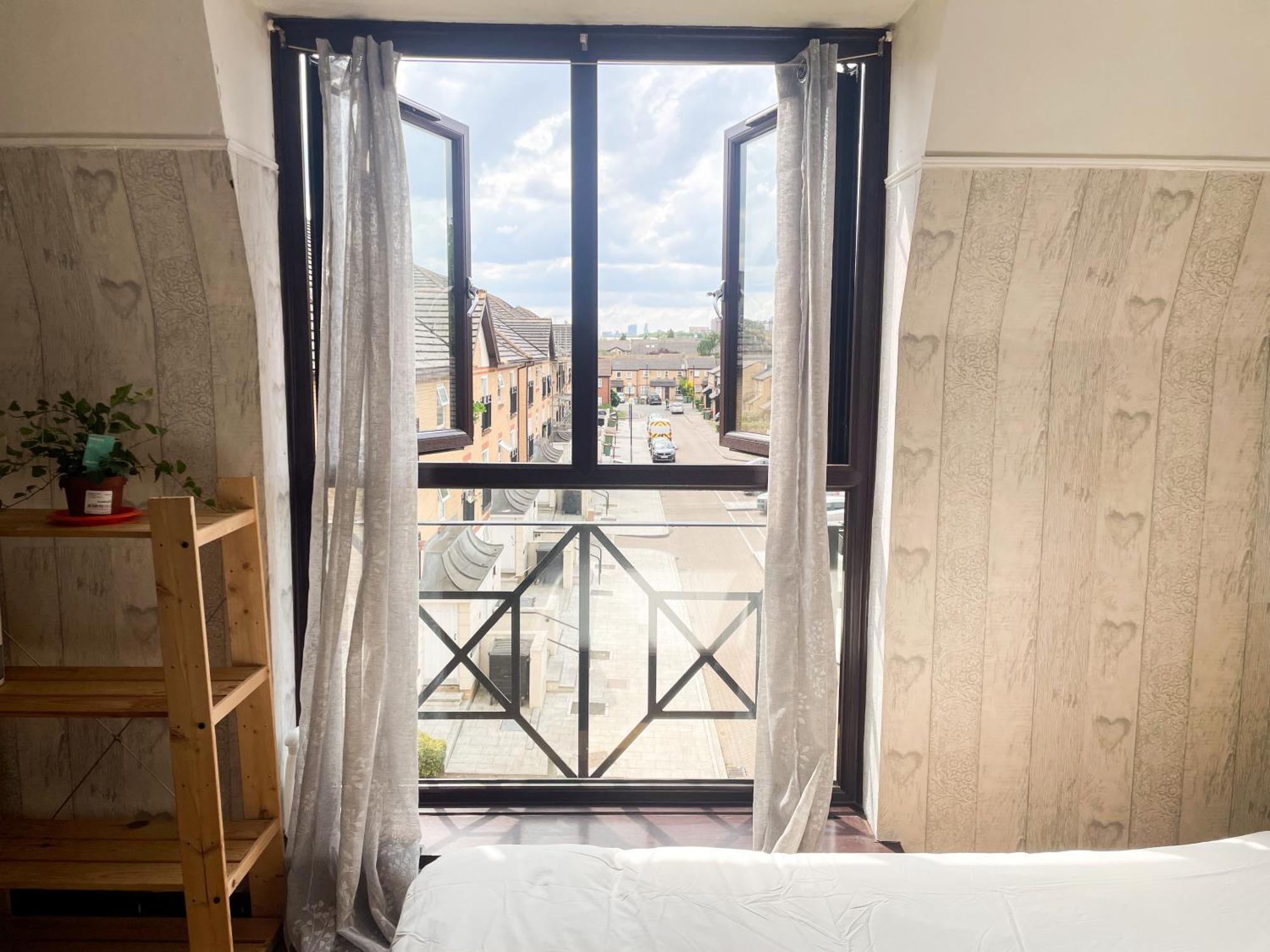 Flat Close To Canary Wharf & Greenwich O2 London