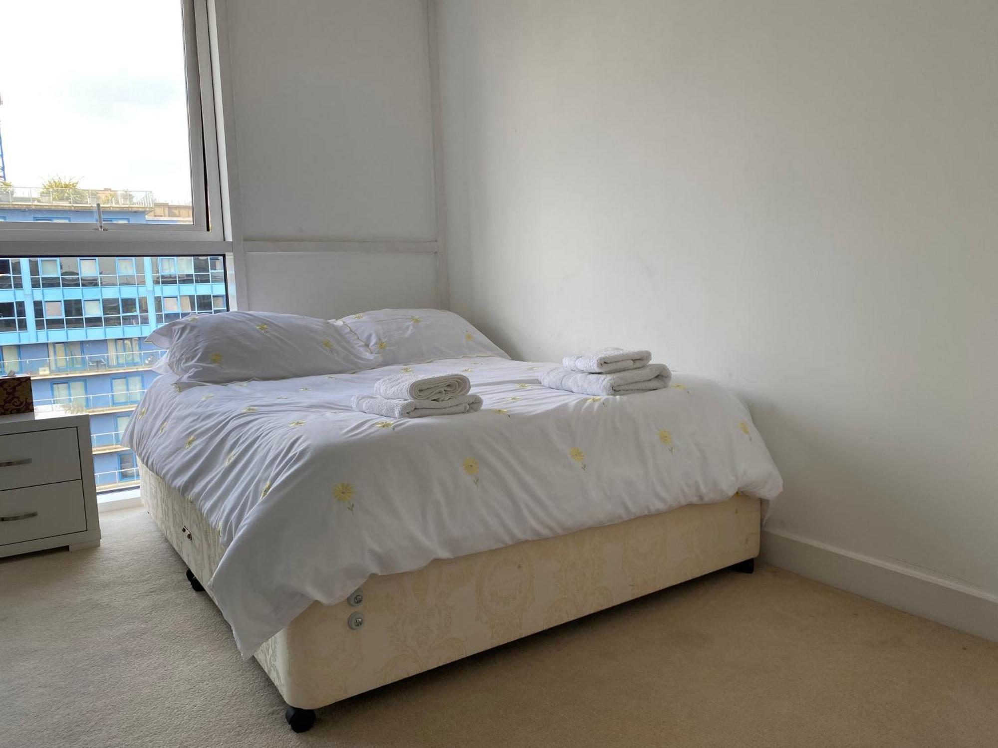 Luxury 3 Bed Apartment *