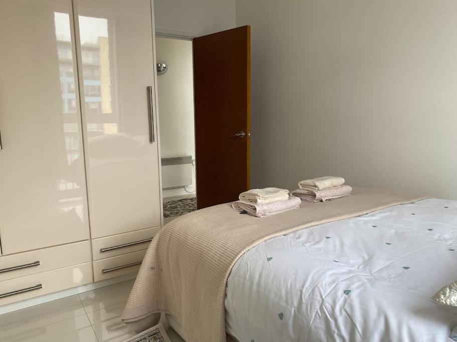 Apartment Luxury 3 Bed London