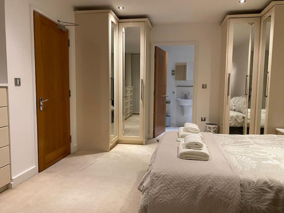 Luxury 3 Bed * London