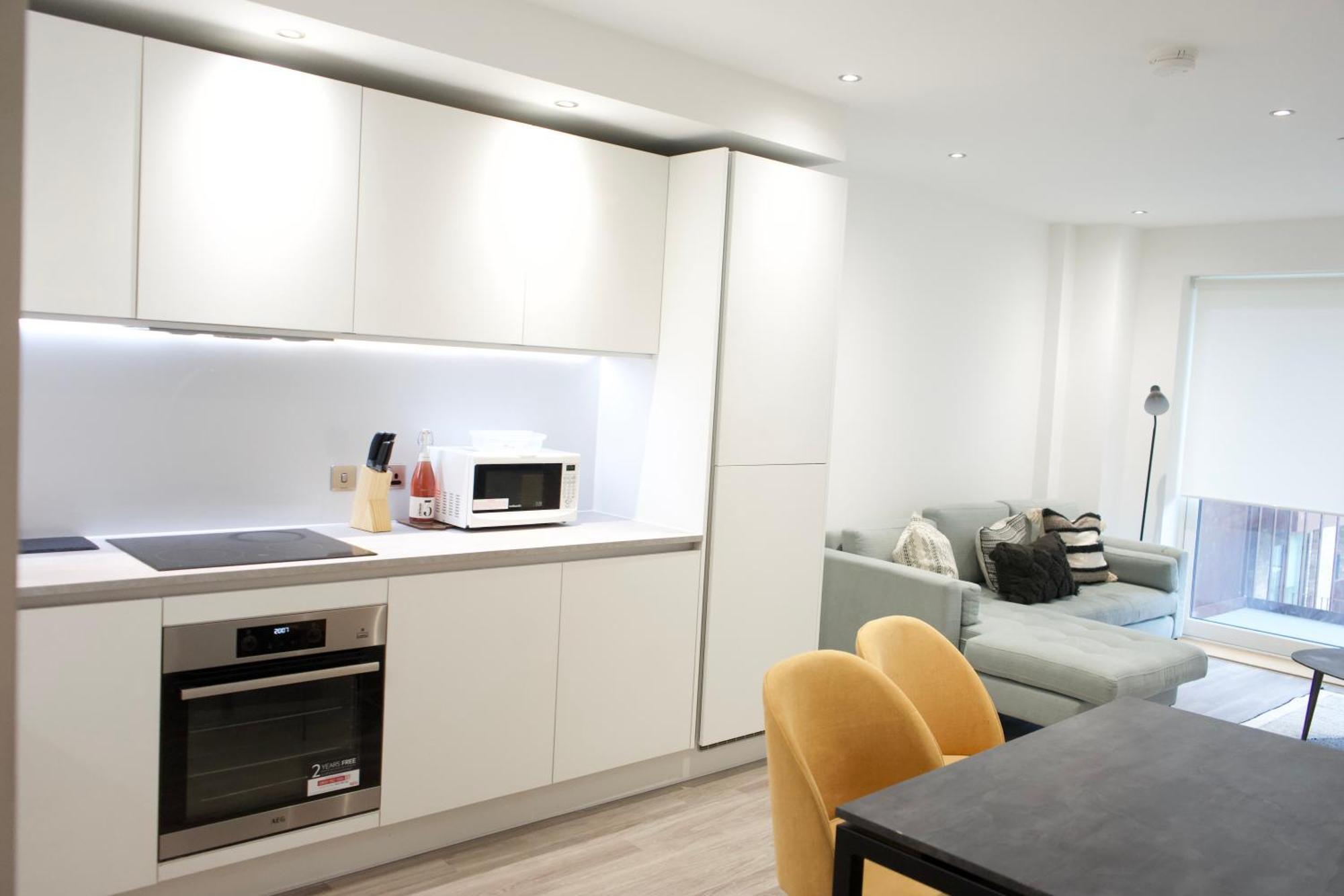 Luxury Flat In Royal Wharf Apartment London