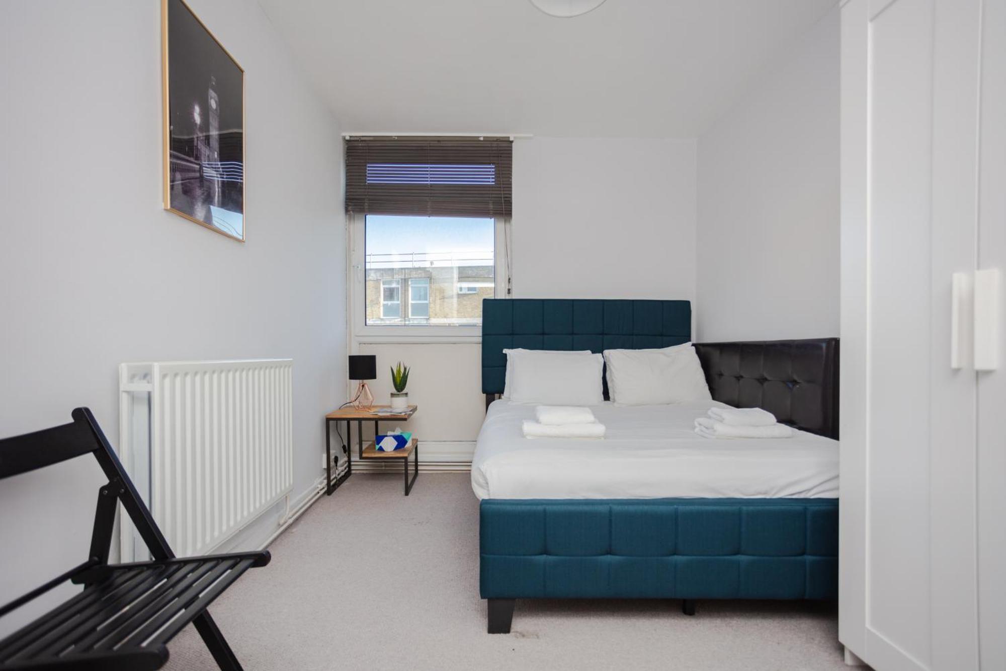 Spacious 3 Bedroom Flat In The Heart Of Shoreditch London