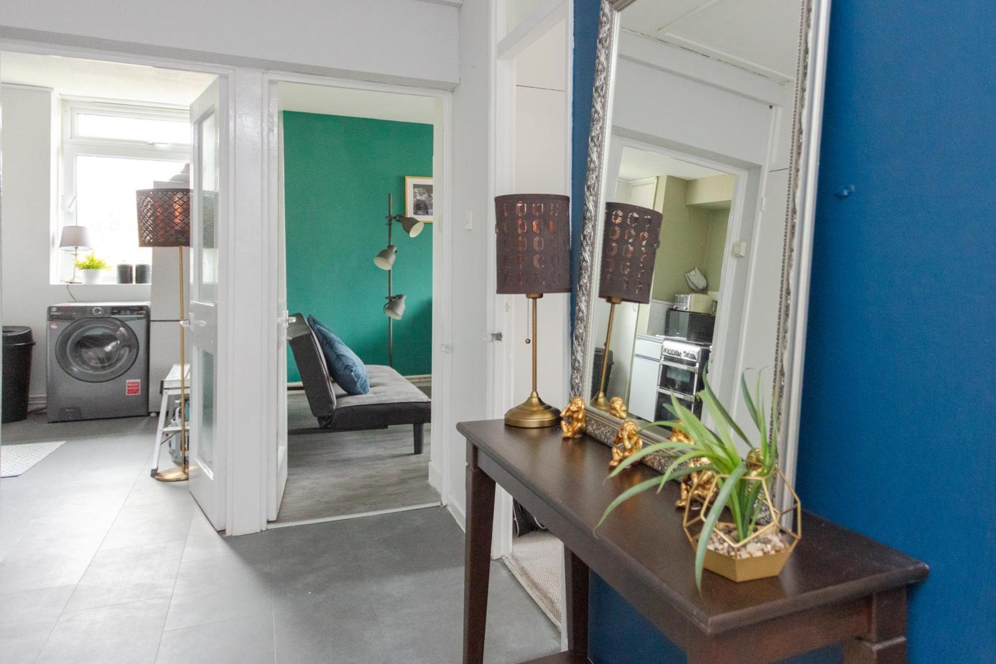 Spacious 3 Bedroom Flat In The Heart Of Shoreditch *